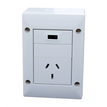 Caja exterior 1 usb + 1 toma armada ip40  completa blanco siglo xxii